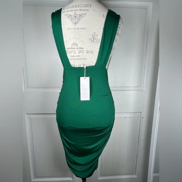 NWT Canton Walker Emerald Green Ruched Bodycon Mini Dress Daring Neckline Size S - Picture 2 of 6